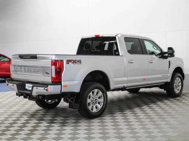 USED FORD F-250 PLATINUM CREW CAB 4X4