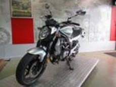 2010 SUZUKI GLADIUS LEARNER APPROVED