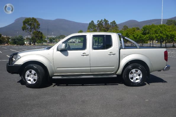 2011 Nissan Navara ST D40 Auto 4x4 Dual 