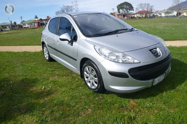 2007 Peugeot 207 XT Manual