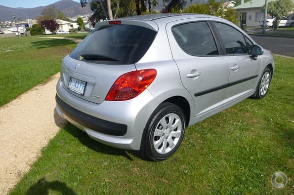 2007 Peugeot 207 XT Manual