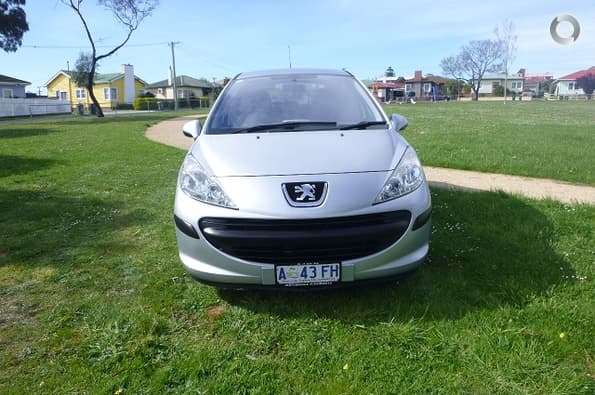 2007 Peugeot 207 XT Manual