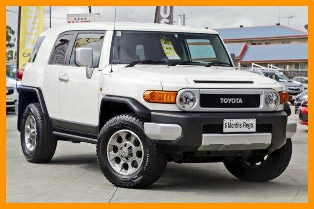 2011 TOYOTA FJ CRUISER