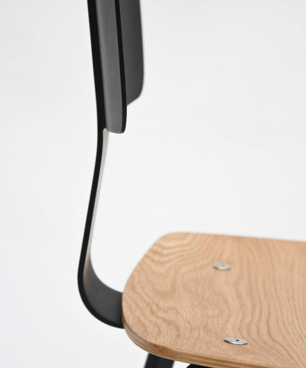 Tobia Chair by Sean Dix