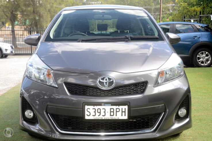 2013 Toyota Yaris ZR Manual