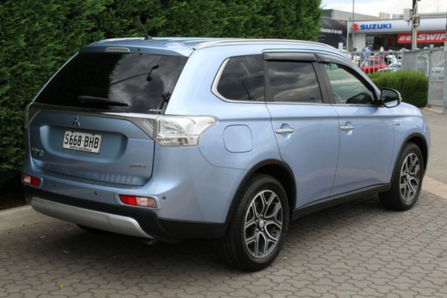 2014 Mitsubishi Outlander PHEV AWD 