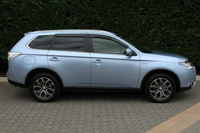 2014 Mitsubishi Outlander PHEV AWD 