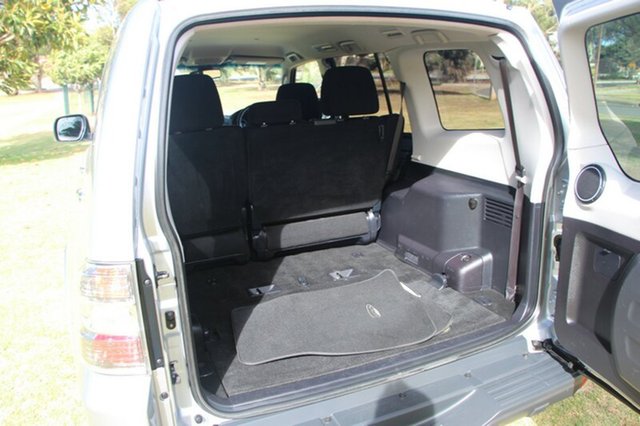 2011 Mitsubishi Pajero Platinum Wagon