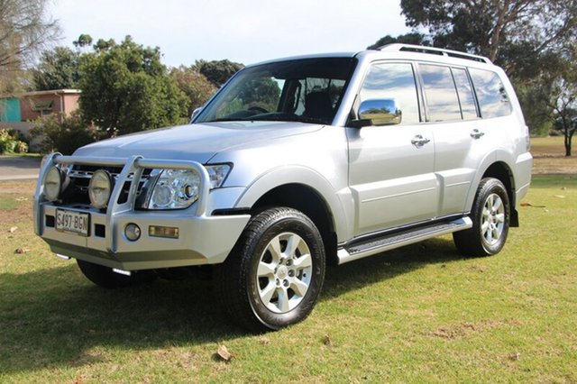 2011 Mitsubishi Pajero Platinum Wagon