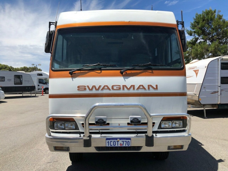 2000 Isuzu Swagman 28 FT Motorhome