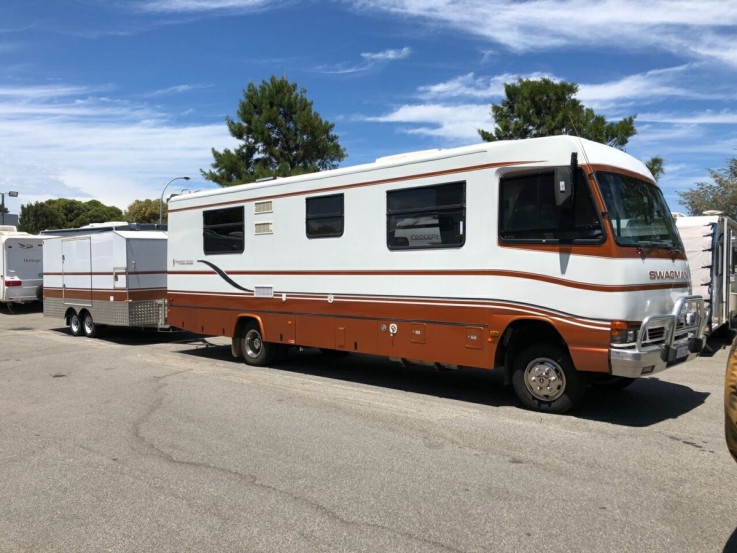 2000 Isuzu Swagman 28 FT Motorhome