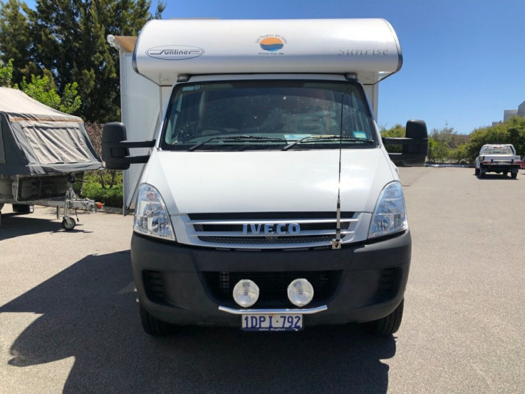 2009 Winnebago Esperance Motorhome C2464