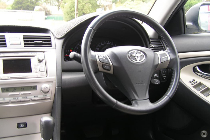 2011 Toyota Aurion White LE Auto MY10